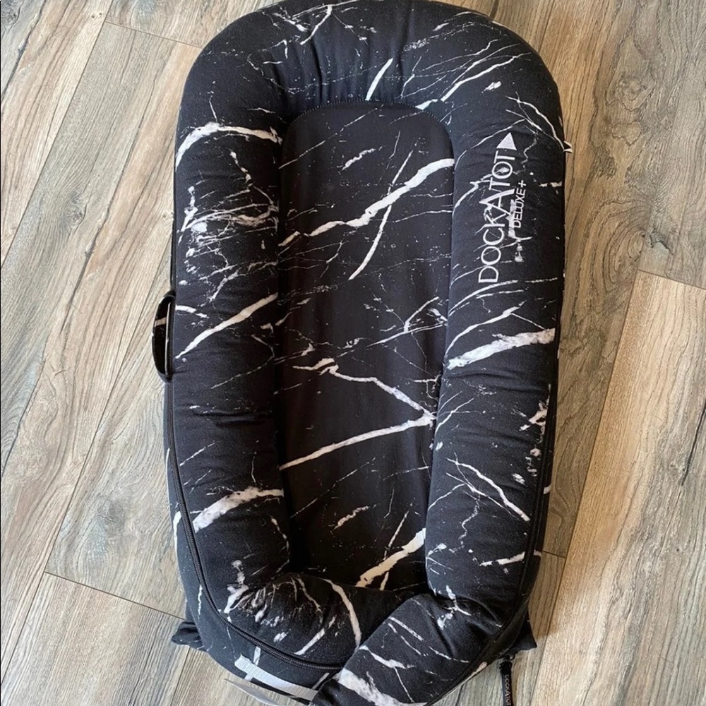 Dockatot Deluxe+